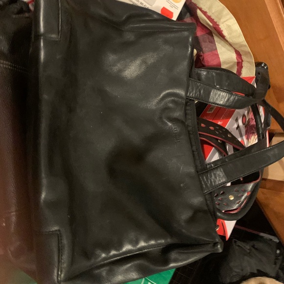 Assorted Leather Purse Bundle - No Bundle Pricing - Picture 2 of 6